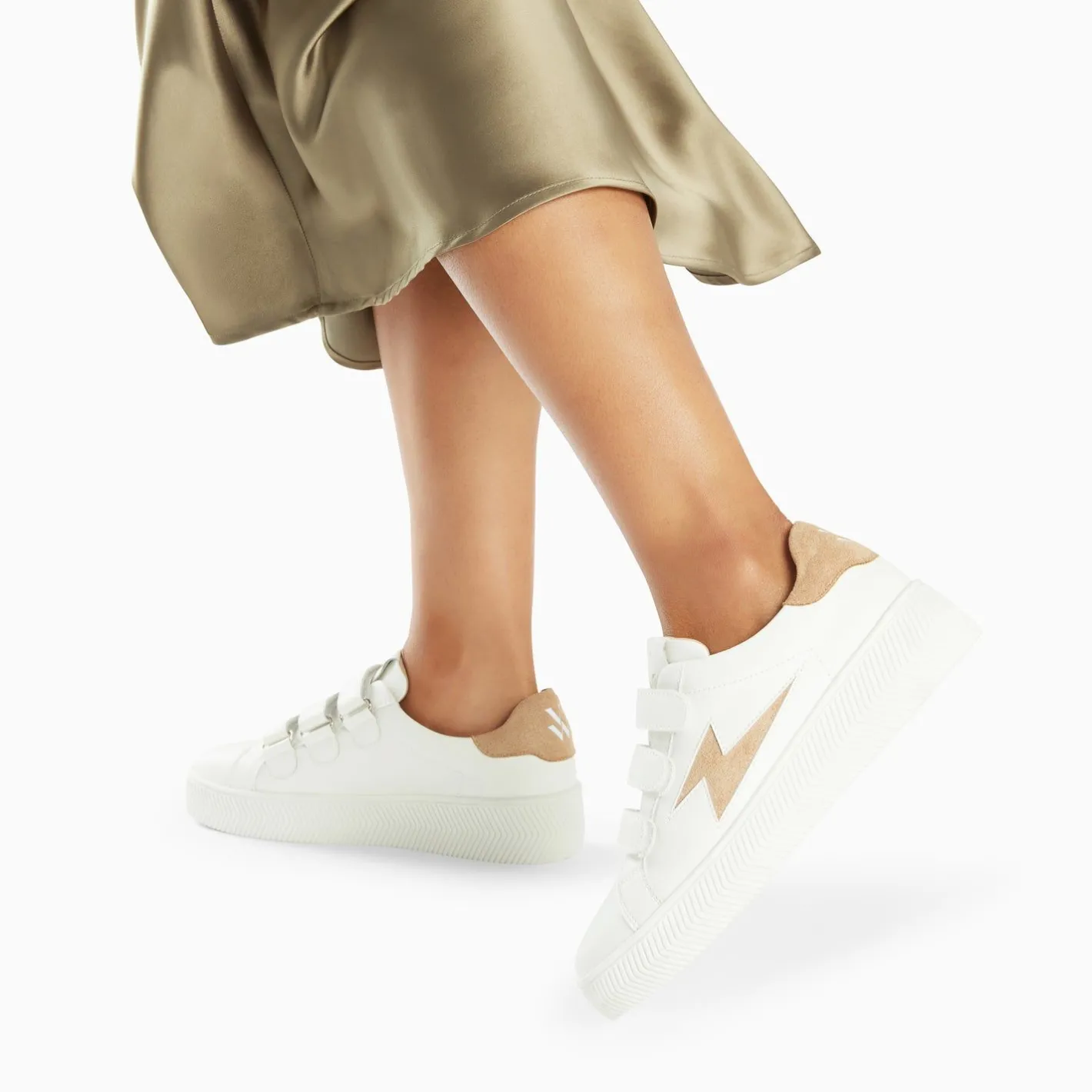 Vanessa Wu Baskets Eclair Camelia Blanc Et Beige A Scratchs Online