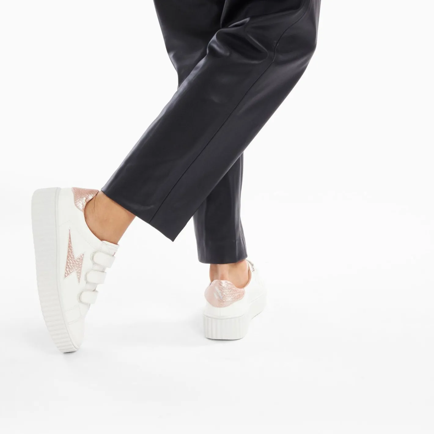 Vanessa Wu Baskets Eclair Eva Blanc Et Rose Gold Serpent A Scratchs