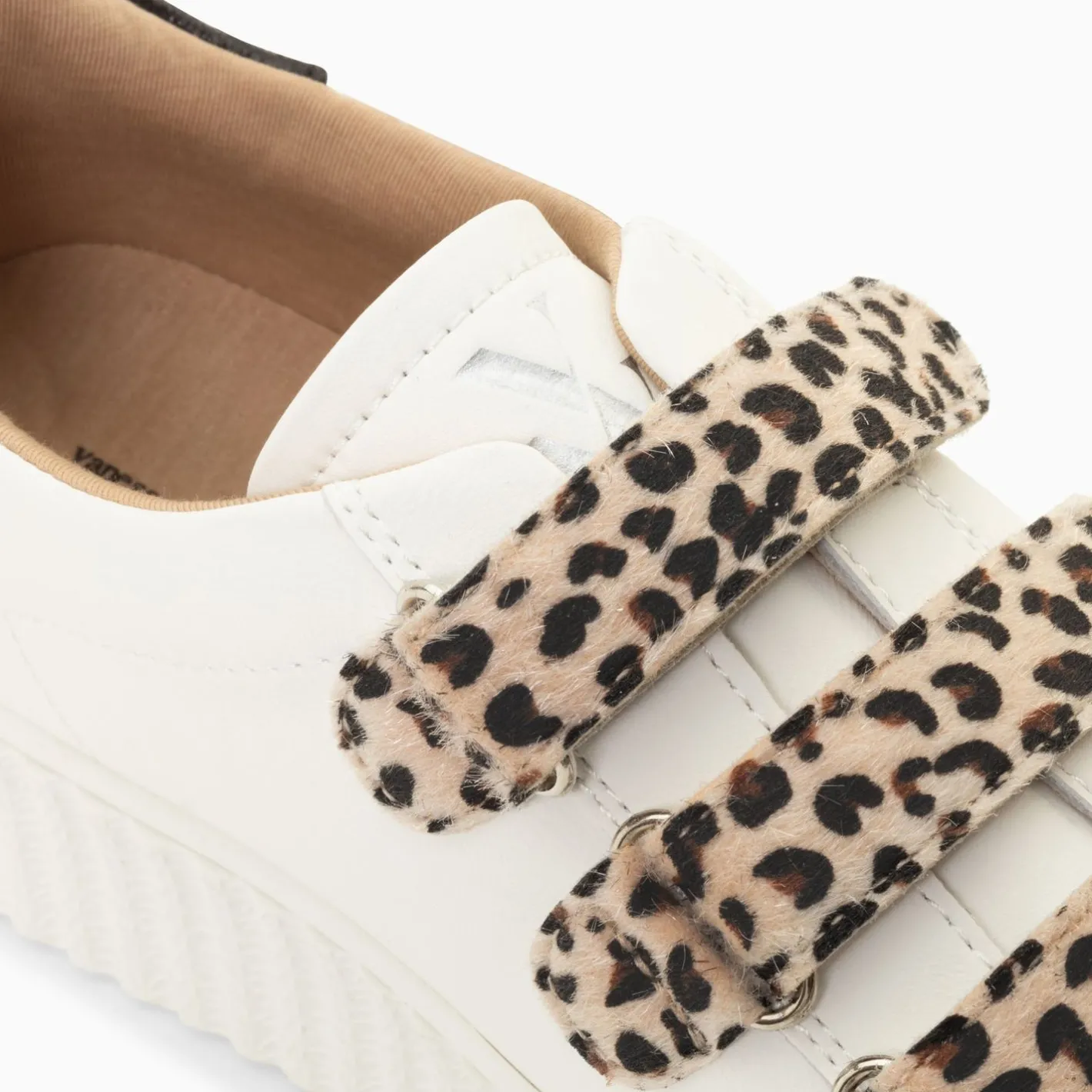 Vanessa Wu Baskets Eclair Maggie Blanc Et Or A Scratchs Leopard Online