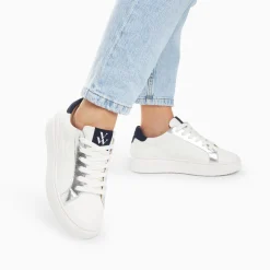 Vanessa Wu Baskets Eclair Romane Blanc Et Bleu A Lacets Best