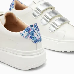 Vanessa Wu Baskets Eclair Salome Blanc Et Bleu A Scratchs Argent Sale