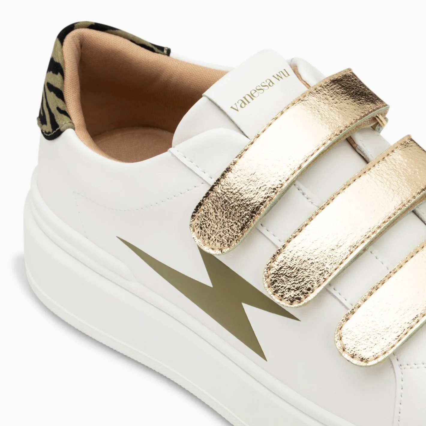 Vanessa Wu Baskets Eclair Salome Blanc Et Kaki A Scratchs Or
