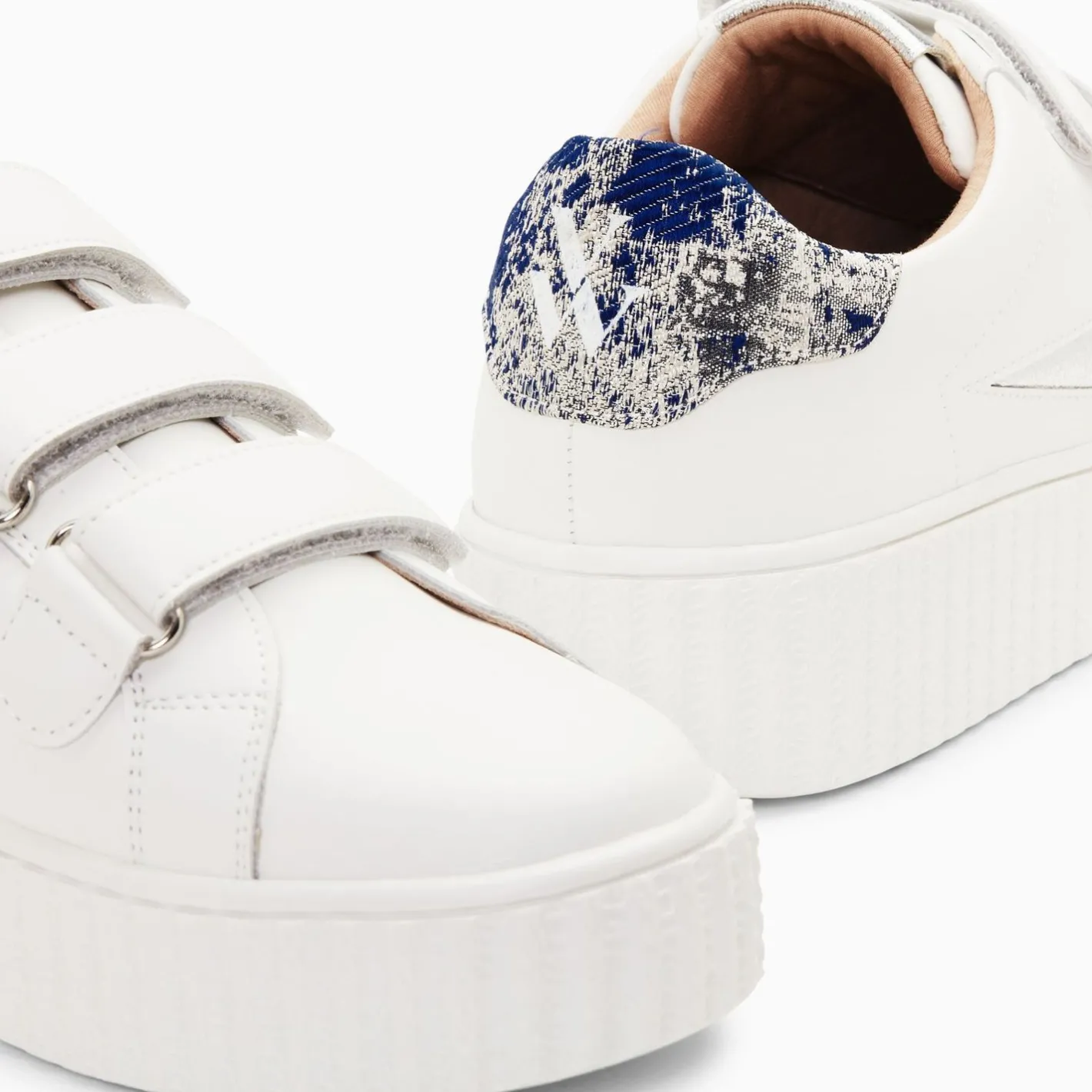 Vanessa Wu Baskets Eclair Susan Blanc Et Argent A Scratchs Hot