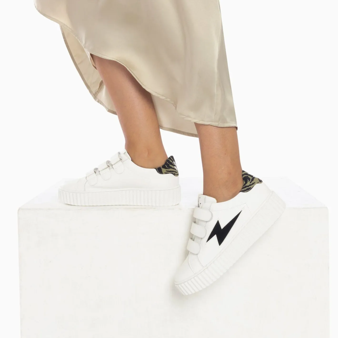 Vanessa Wu Baskets Eclair Susan Blanc Et Noir A Scratchs Best