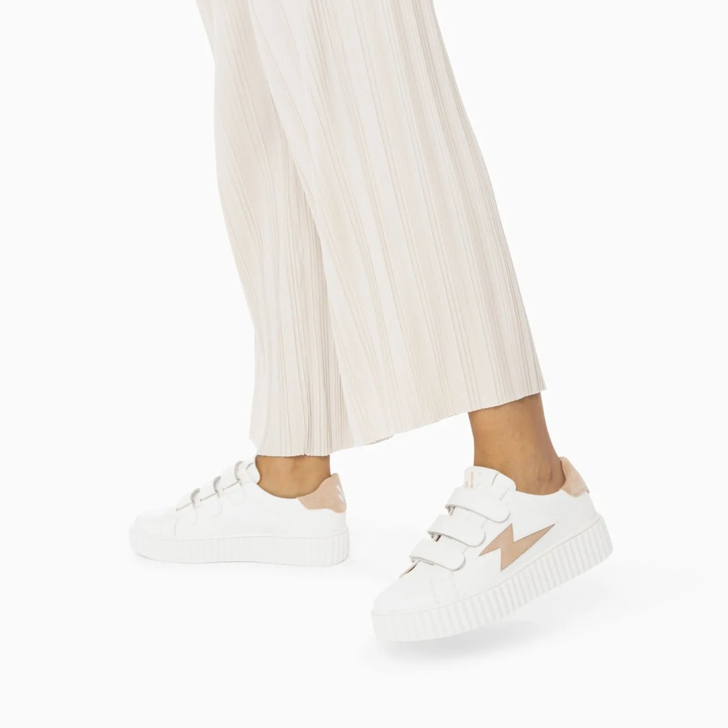 Vanessa Wu Baskets Eclair Vicky Blanc Et Beige A Scratchs Best