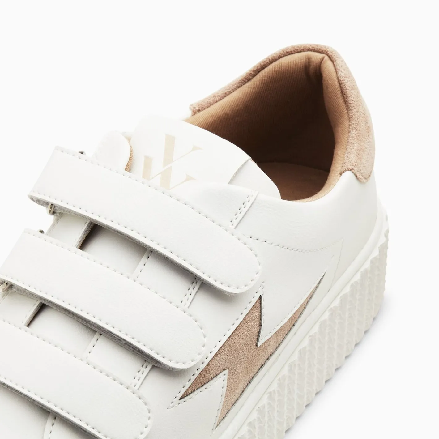 Vanessa Wu Baskets Eclair Vicky Blanc Et Beige A Scratchs Best