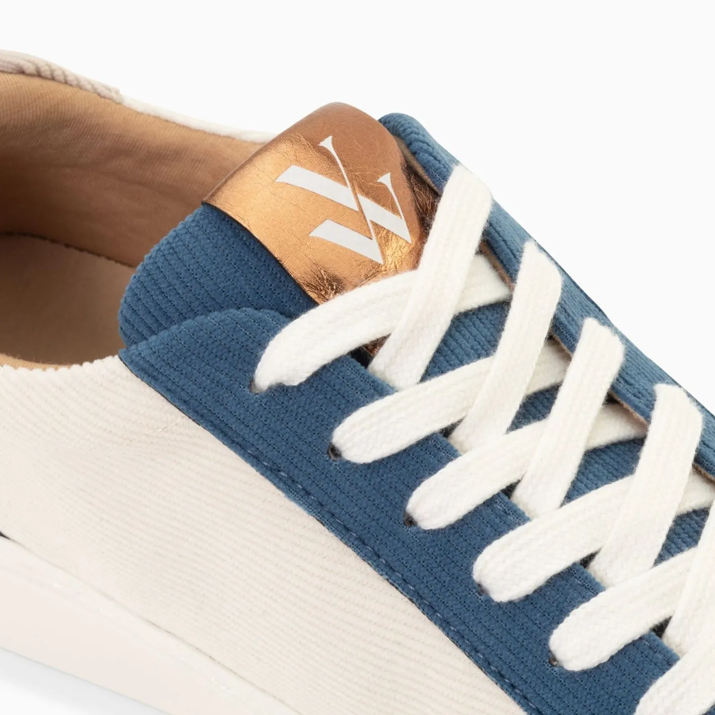 Vanessa Wu Baskets Fara Cotelees Beige Et Bleu A Lacets Sale