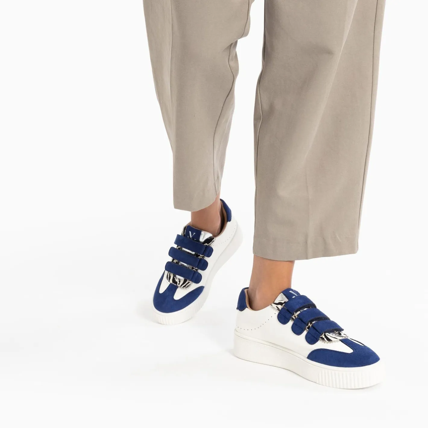 Vanessa Wu Baskets Marie Blanc Et Bleu Marine A Scratchs Best