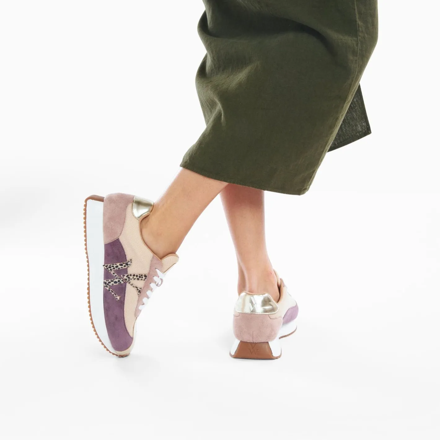 Vanessa Wu Baskets Monogramme Adelie Violet Et Beige A Semelle Running Hot