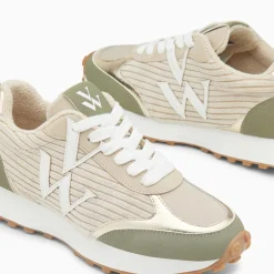 Vanessa Wu Baskets Monogramme Athenais Beige Et Kaki A Semelle Running