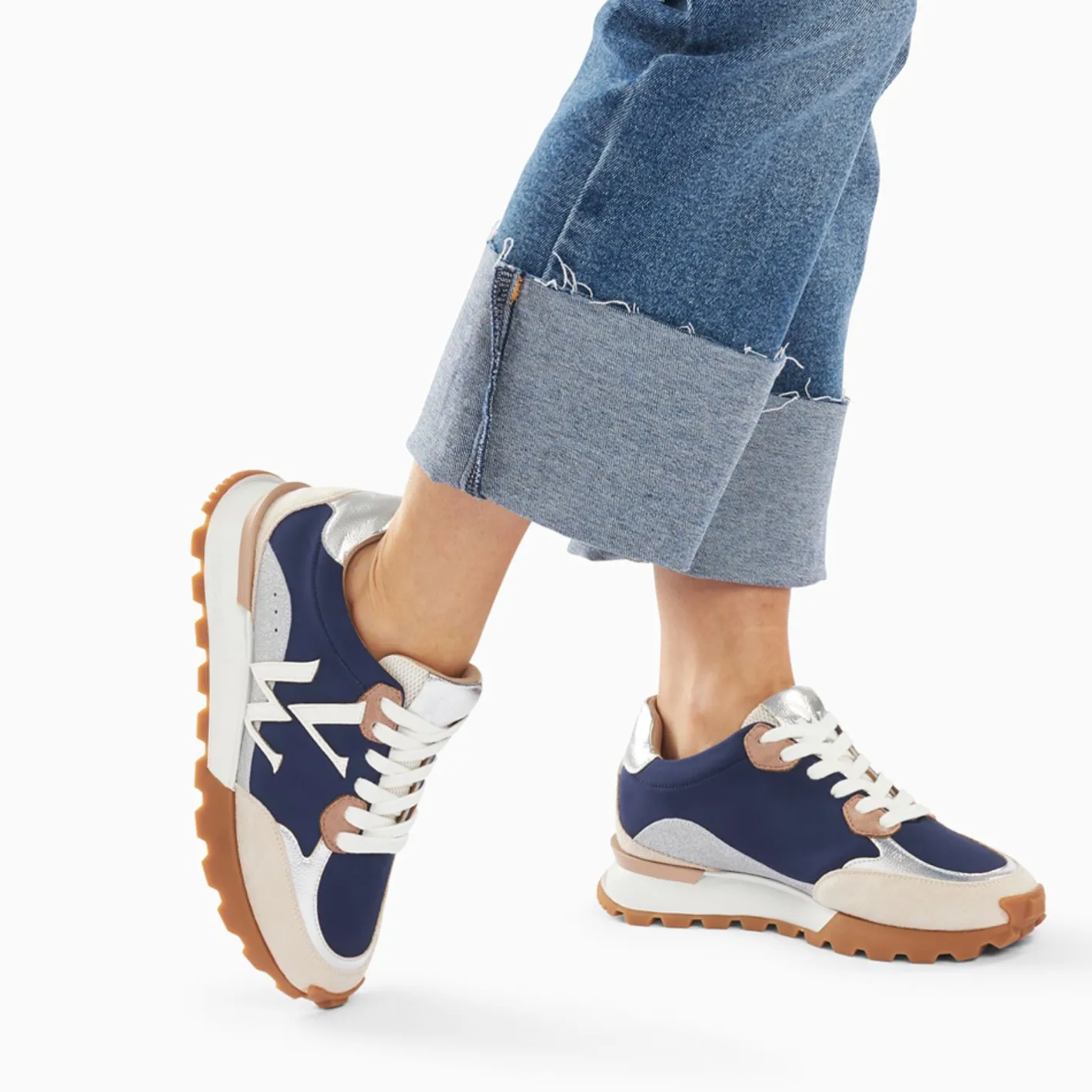 Vanessa Wu Baskets Monogramme Caterina Bleu A Semelle Running Hot