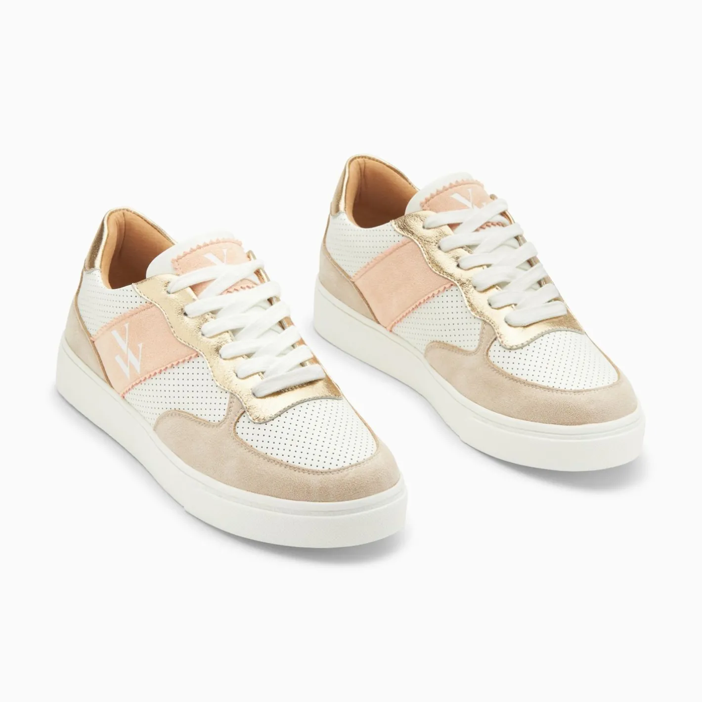 Vanessa Wu Baskets Monogramme Flavie Perforees Gris Et Rose A Lacets Discount
