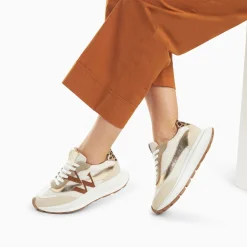 Vanessa Wu Baskets Monogramme Ines Camel Et Or A Semelle Oversize Online