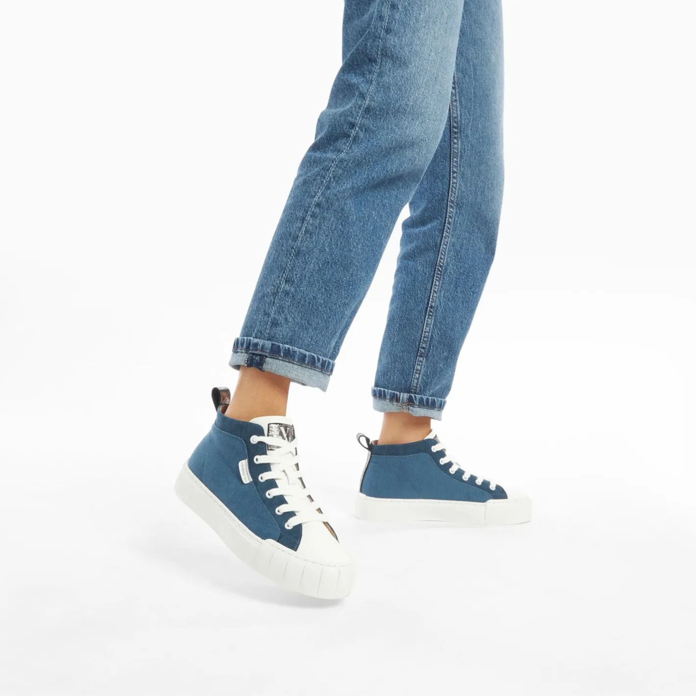 Vanessa Wu Baskets Montantes Clarisse Cotelees Bleu Et Blanc Outlet
