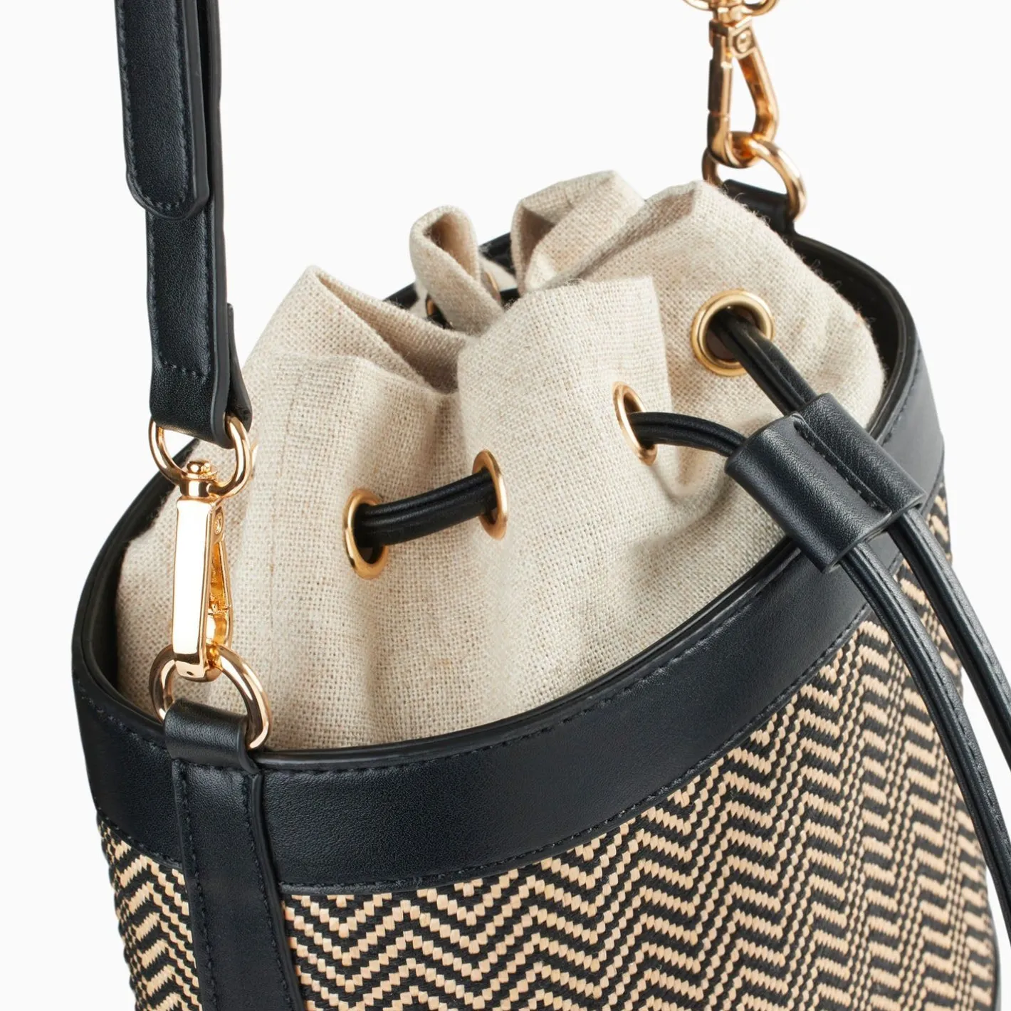 Vanessa Wu Sac Seau Maryline Noir En Raphia Tresse Sale