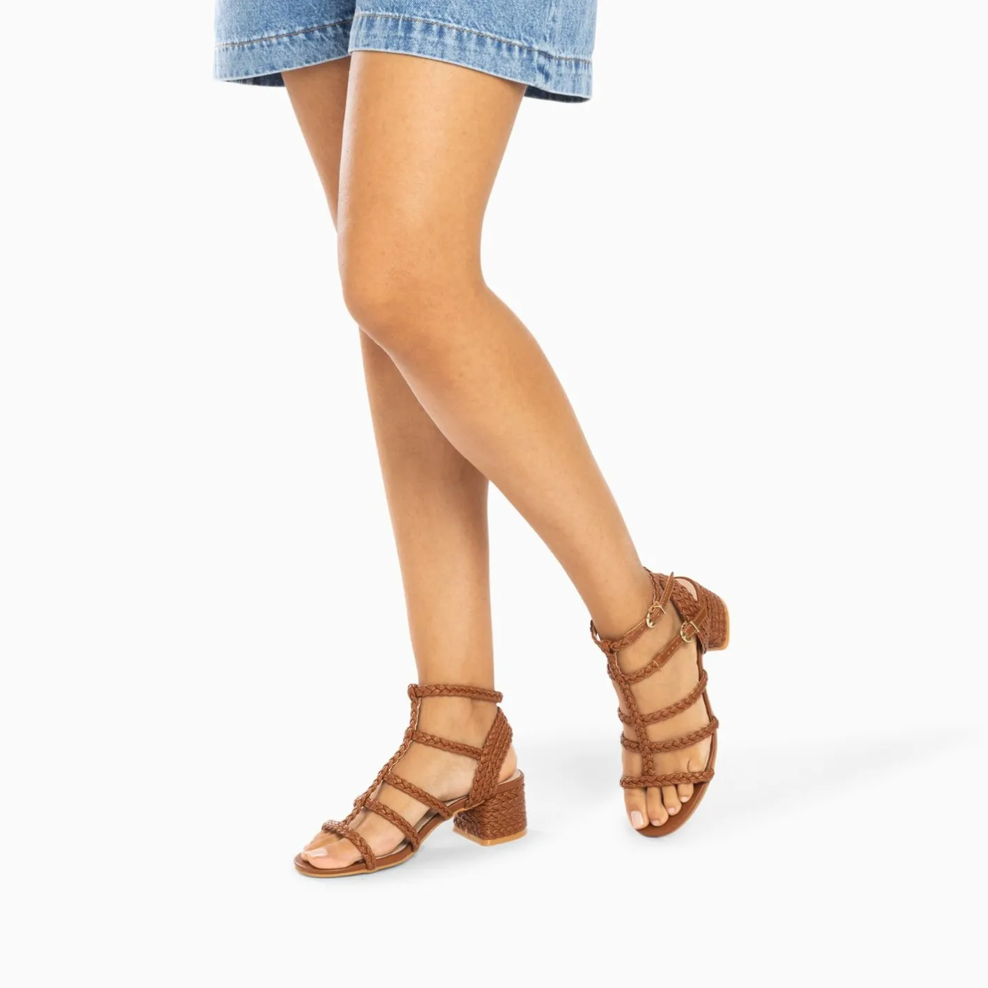 Vanessa Wu Sandales A Talon Tressees Claudia Camel