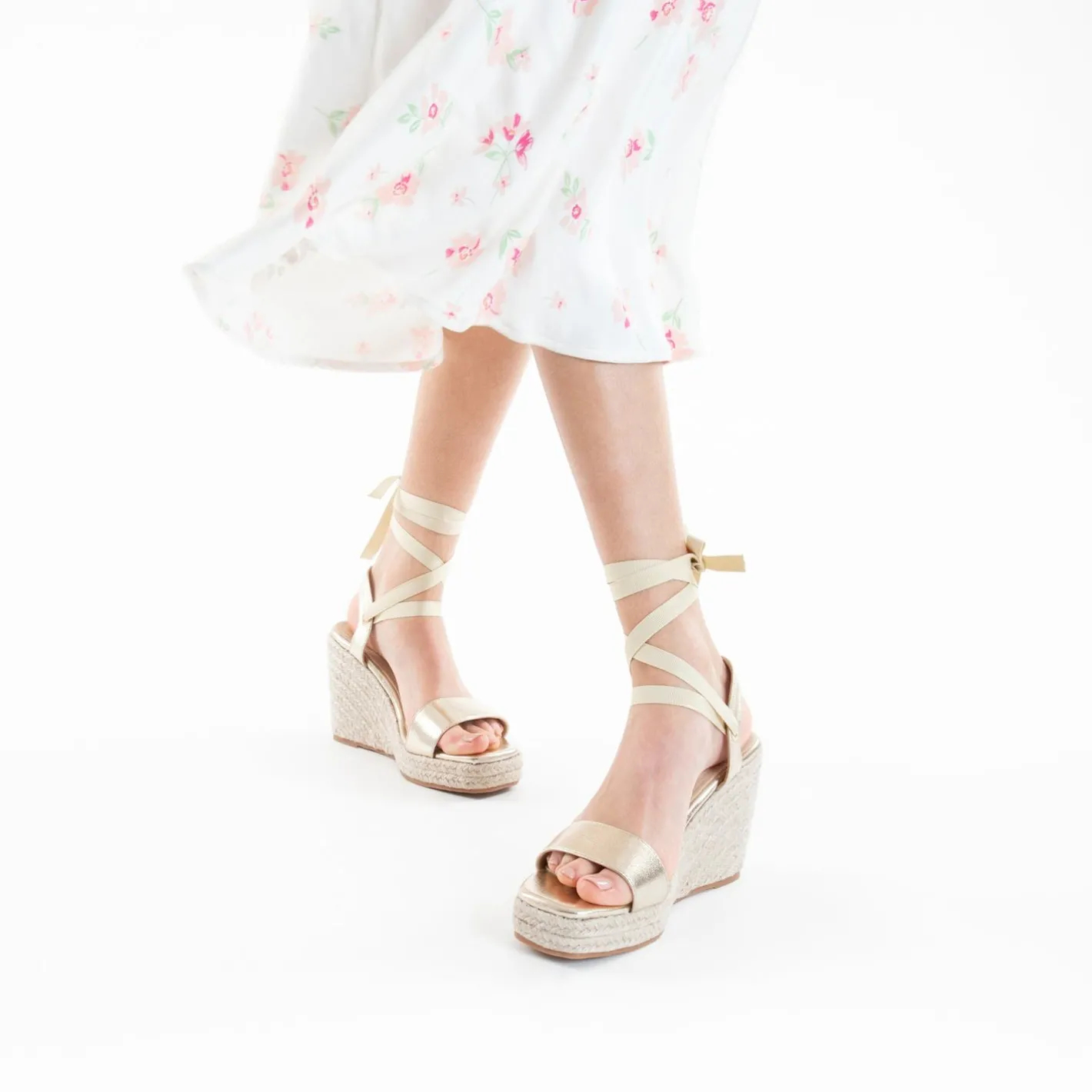 Vanessa Wu Sandales Compensees Aya Or A Bride Texturee Sale